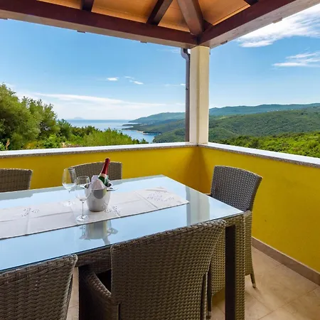 2 Bedroom Lovely In