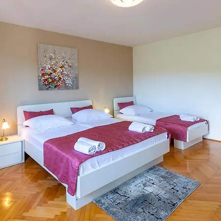 펜션 2 Bedroom Lovely In *