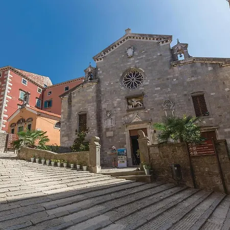 2 Bedroom Lovely In * Rabac